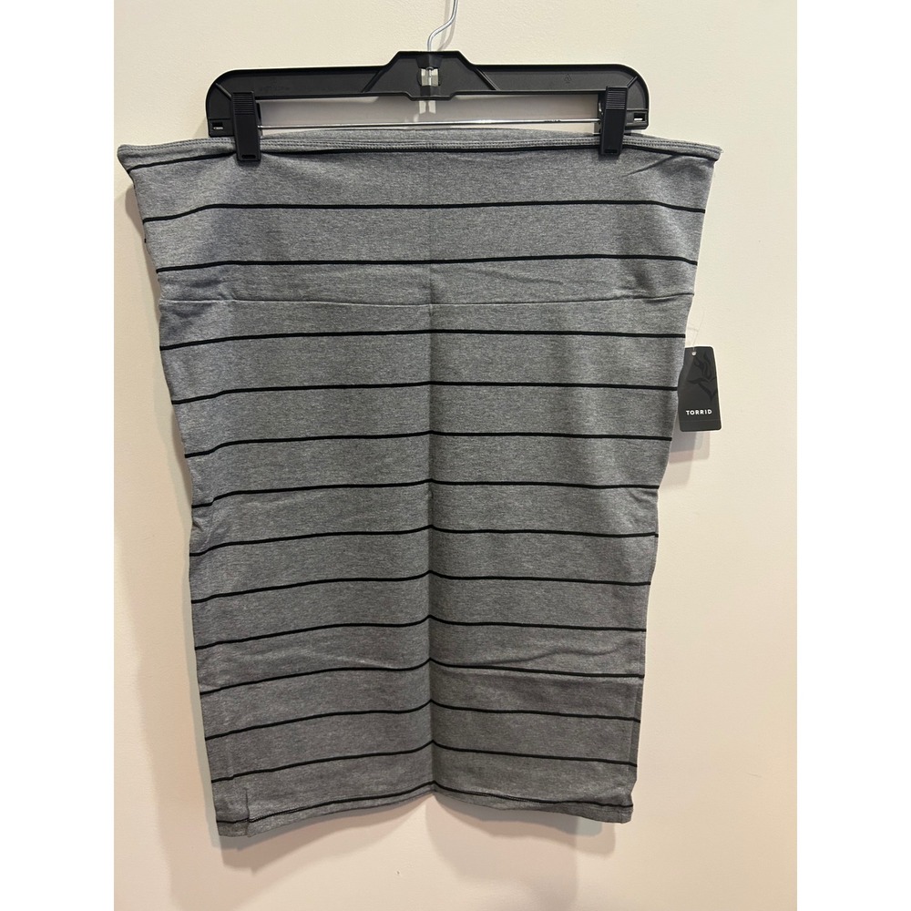 Torrid Women's Gray & Black Striped Stretch Knit Bodycon‎ Mini Skirt Plus Size